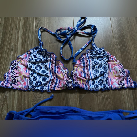 Cute reversible bikini set size small girls - Picture 4 of 4